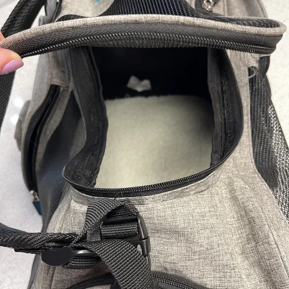 Small Pet carrier - Picture 12 of 14